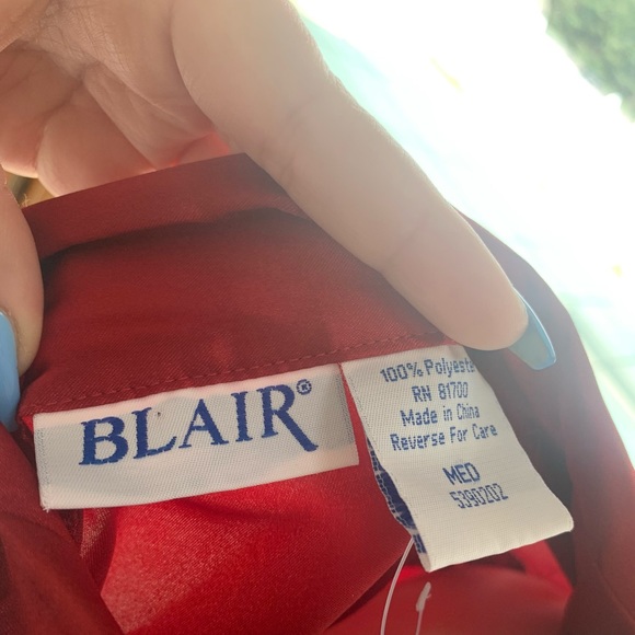 🪐✨Red silk button down - Picture 3 of 3